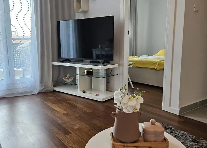 Bracera Znjan - Free Parking *