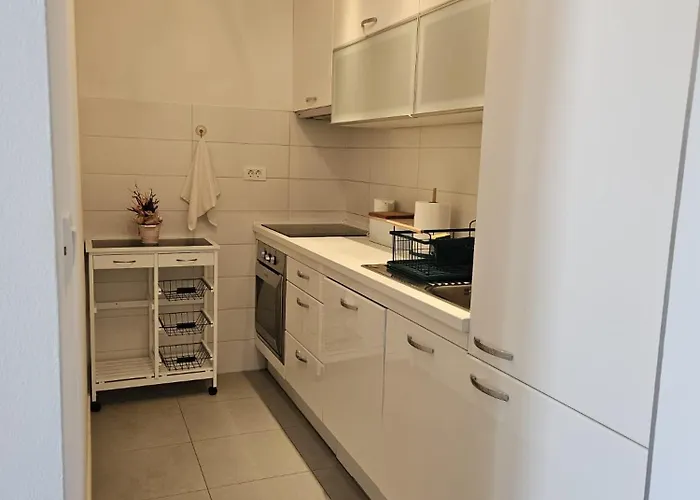 Bracera Znjan - Free Parking Спліт